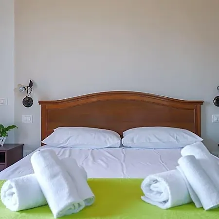 Le Mattine فندق مبيت وإفطار أغروبولي